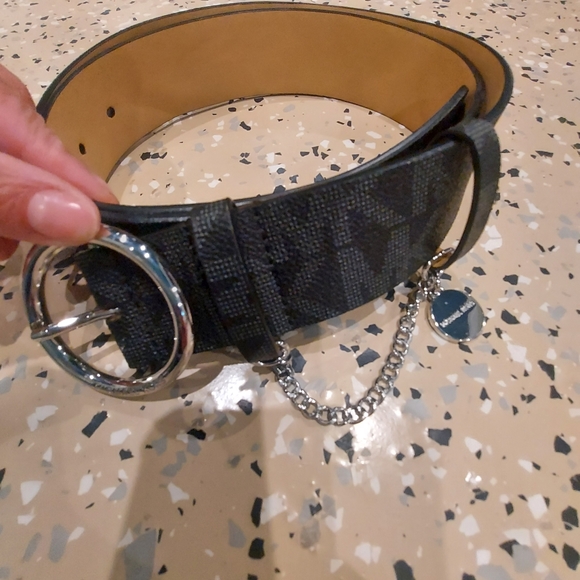 Belt - Picture 2 of 2